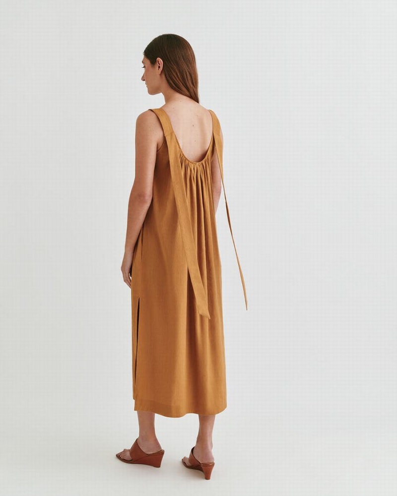 Vestido Cuyana Linen Gathered Back Mujer Naranjas | IGD4380UC